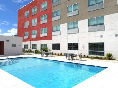 Holiday Inn Holiday Inn